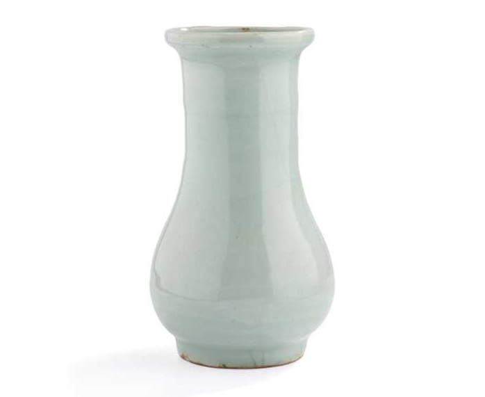 LONGQUAN CELADON-GLAZED VASE SOUTHERN SONG DYNASTY